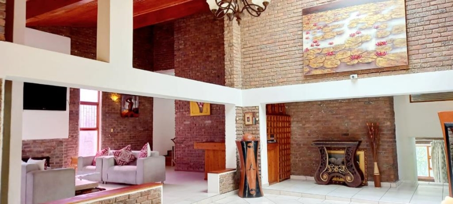 5 Bedroom Property for Sale in Beacon Bay North Eastern Cape